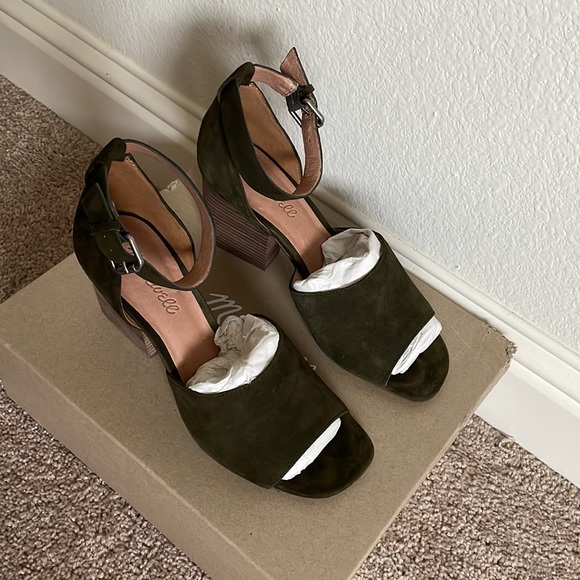 Madewell Green Suede Ankle Strap Open Toe Block Heels - Picture 2 of 7